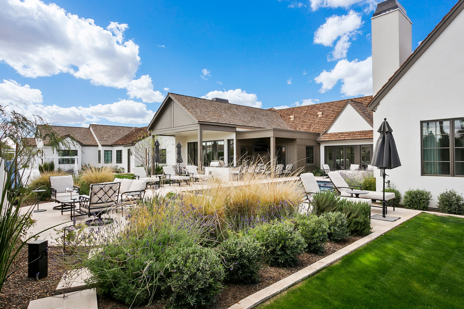 Luxury Scottsdale backyard and outdoor living space